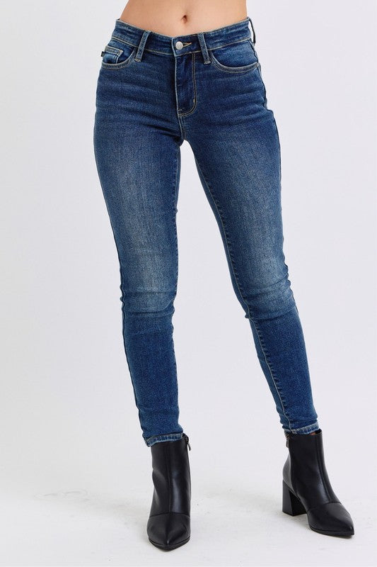 Judy Blue Mid-Rise Waist Skinny Jeans w/ Thermal Lining